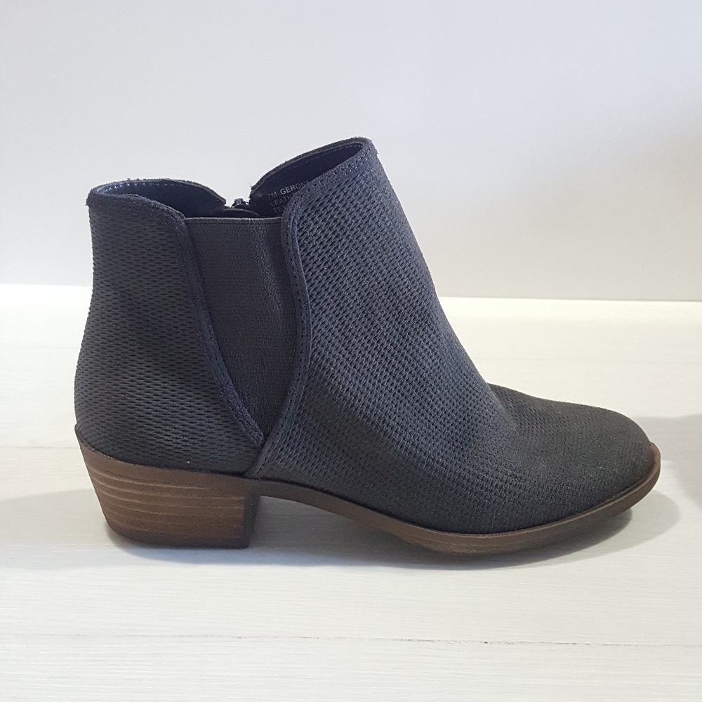 Kensie Charcoal Grey Bootie NIB